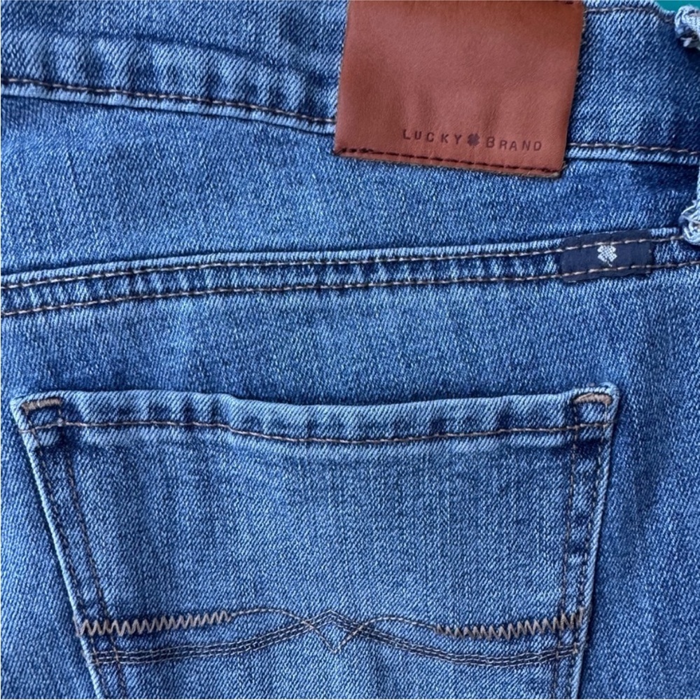 Lucky Brand Charlie Skinny in Carson Blue - Picture 3 of 9